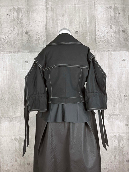 Origami wool jacket with square sleeves/Black