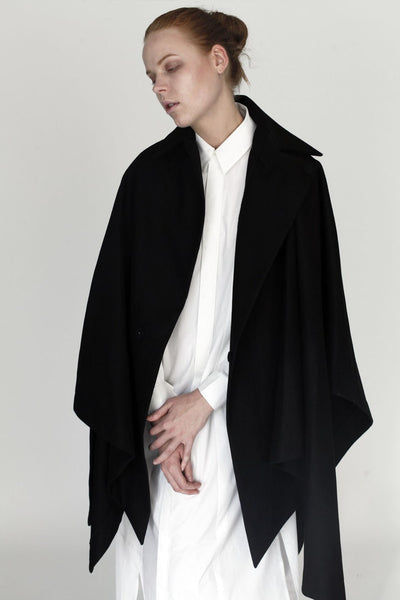 Origami Stain Collar Wool Cape / Black