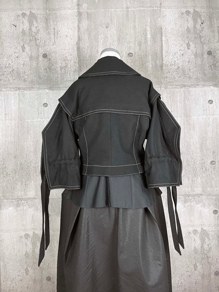 Origami wool jacket with square sleeves/Black